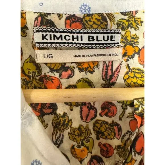 Kimchi Blue For Urban Outfitters Vegetable Print Button Down Top Size: Large - Picture 3 of 4